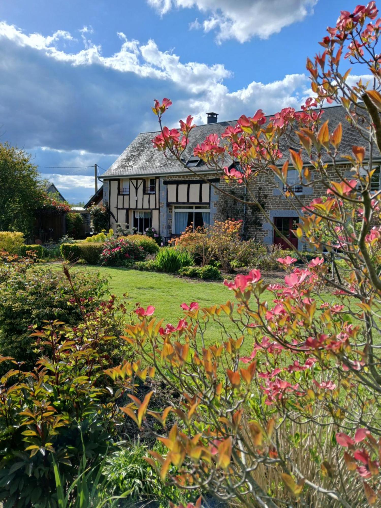 Chambre A La Campagne Bed & Breakfast Landisacq Exterior photo