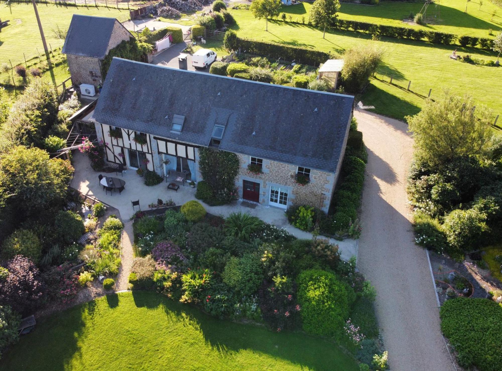 Chambre A La Campagne Bed & Breakfast Landisacq Exterior photo